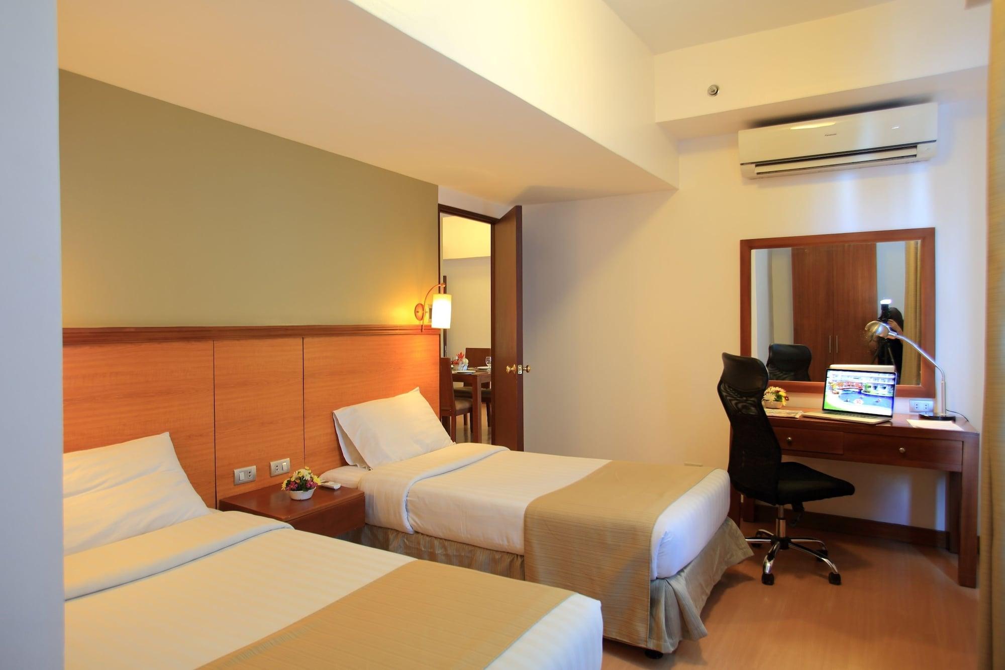 The Malayan Plaza Hotel Pasig City Esterno foto