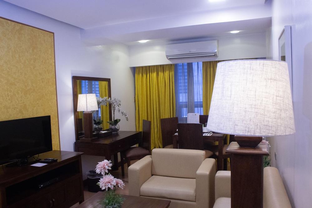 The Malayan Plaza Hotel Pasig City Esterno foto