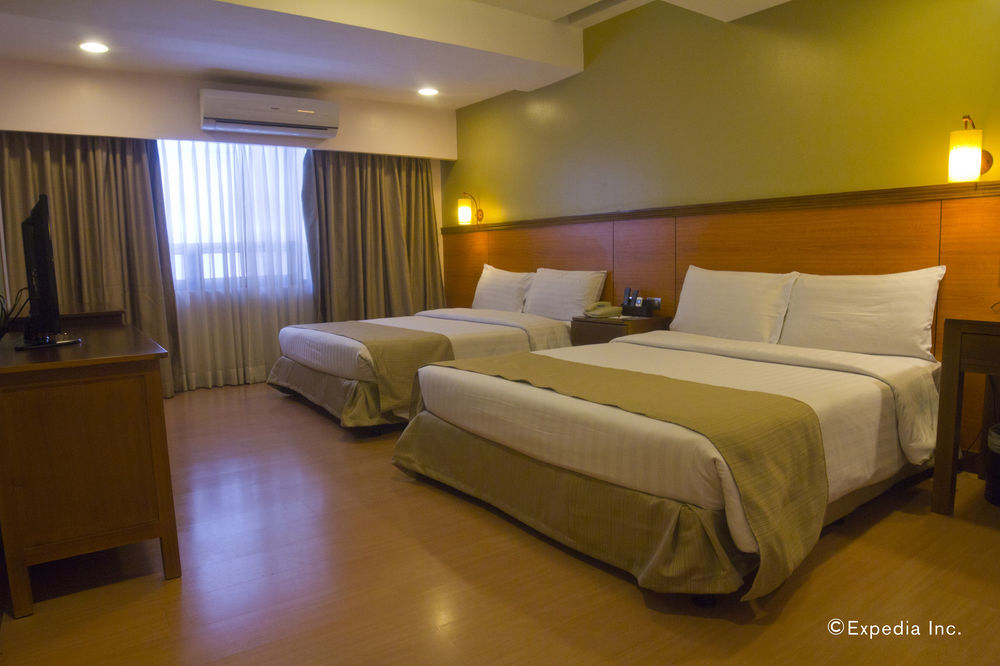 The Malayan Plaza Hotel Pasig City Esterno foto