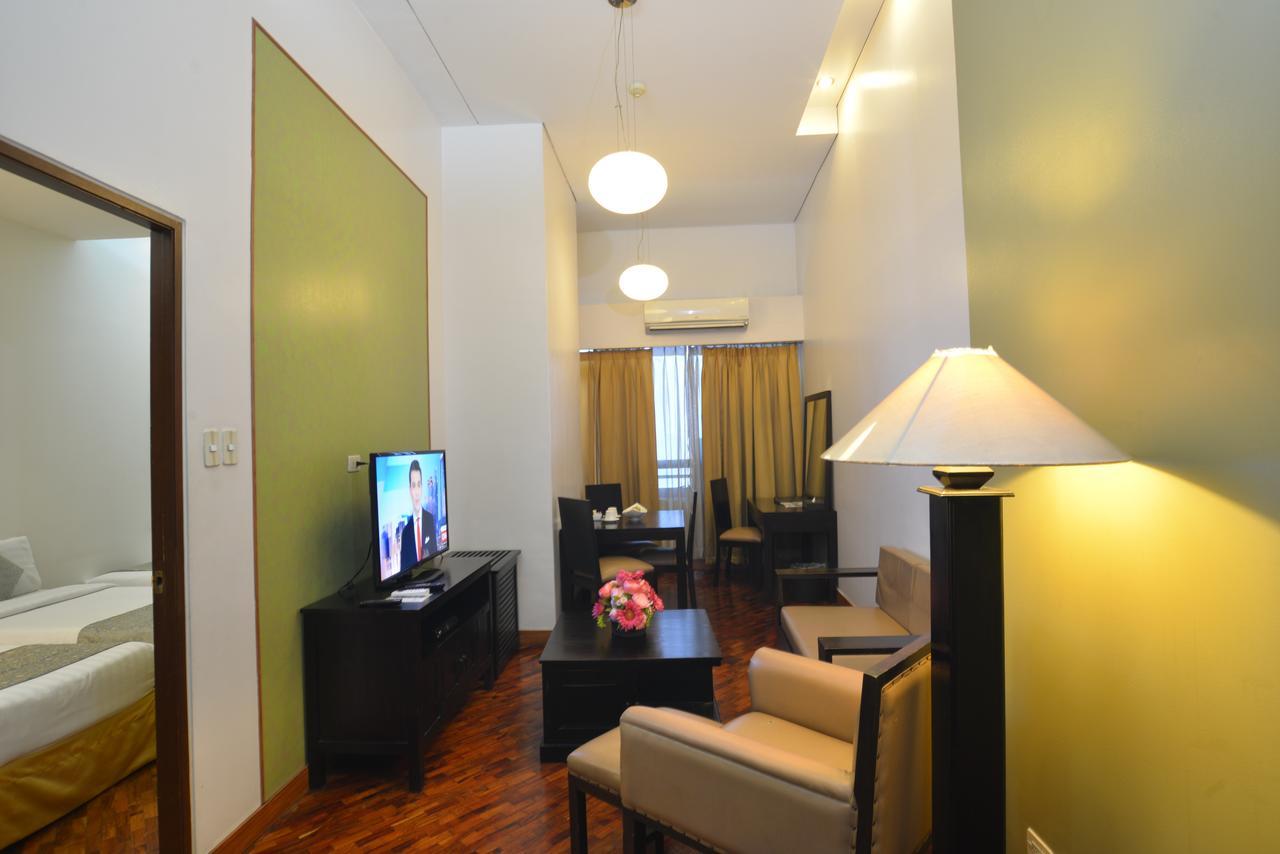 The Malayan Plaza Hotel Pasig City Esterno foto
